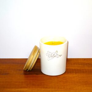 vela aroma floral vaso blanco